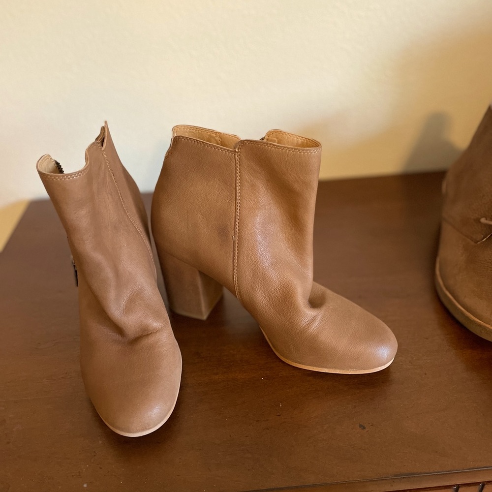 Lucky brand leather tan ankle boots